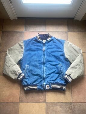 Carhartt 90’s vintage men’s Blue Denim Bomber Jacket with Khaki Sleeves trucker